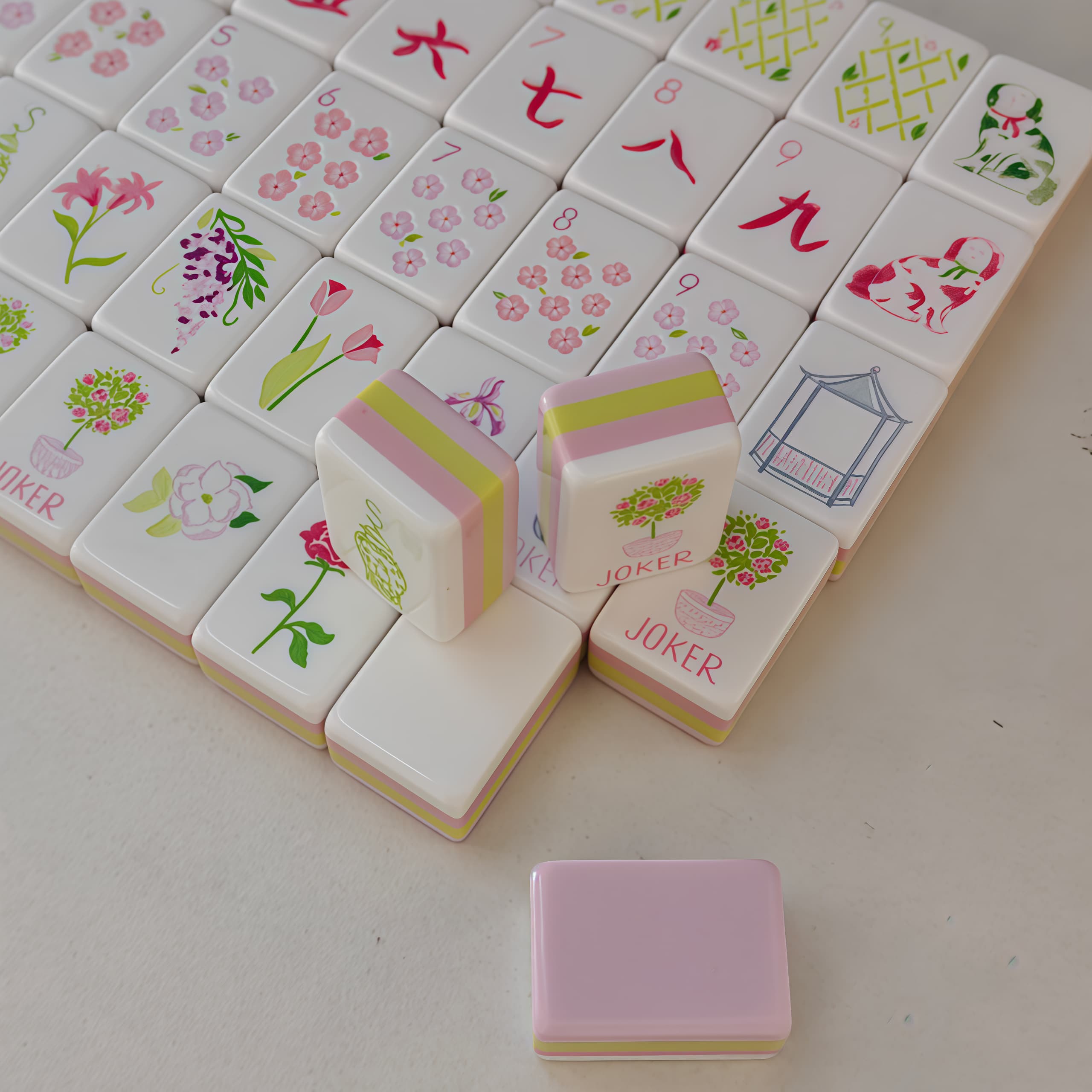人気商品 4層アクリル製アメリカン麻雀セット 160枚の牌  - Board Game Mahjong のレビューと価格