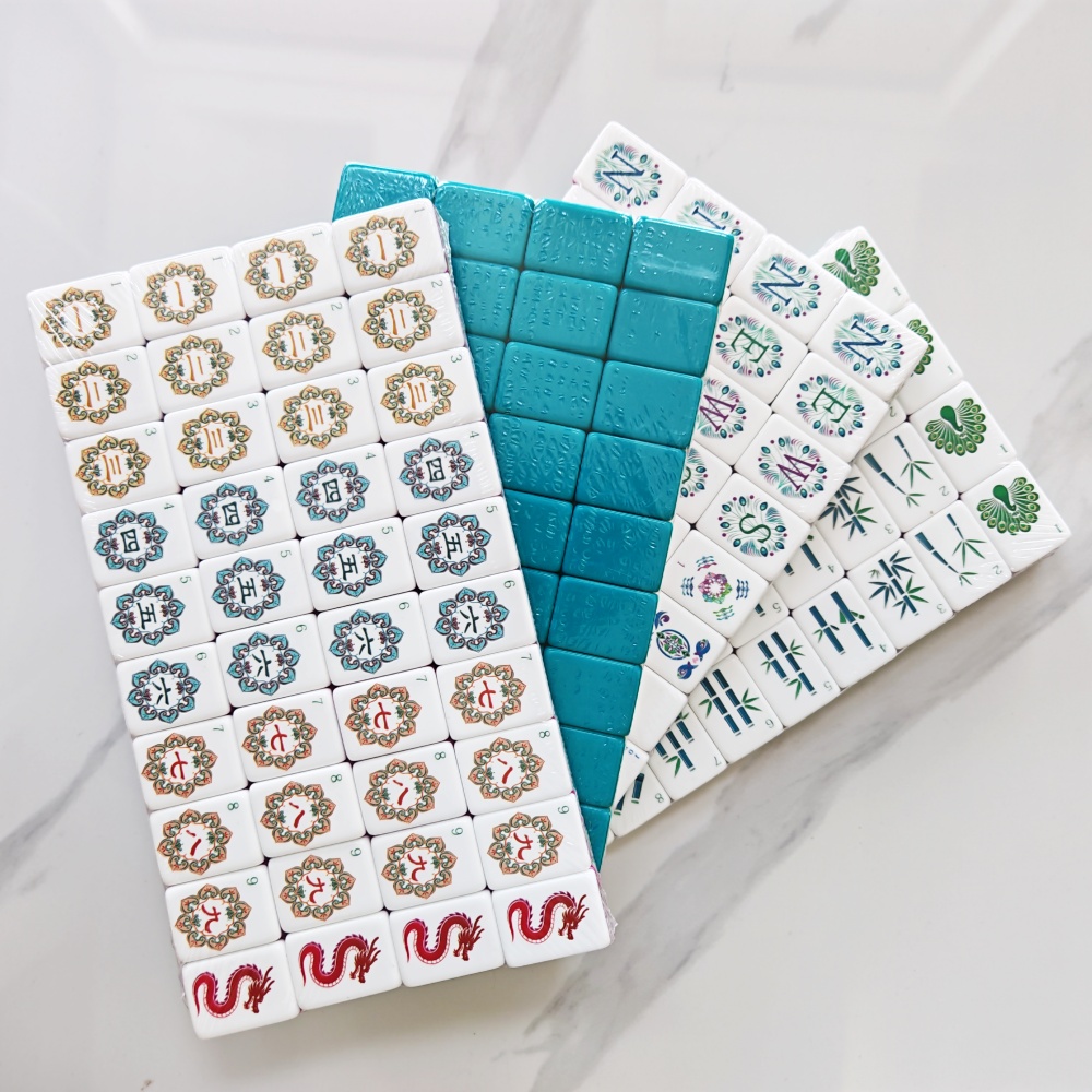 OMHJGO 4層アクリル麻雀牌 高級彫刻入りレイクブルー  - Board Game Mahjong のレビューと価格