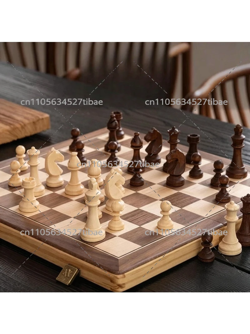 磁気チェスセット 無垢材チェス盤 ポータブルデラックスボード - Magnetic Travel Chess のレビューと価格