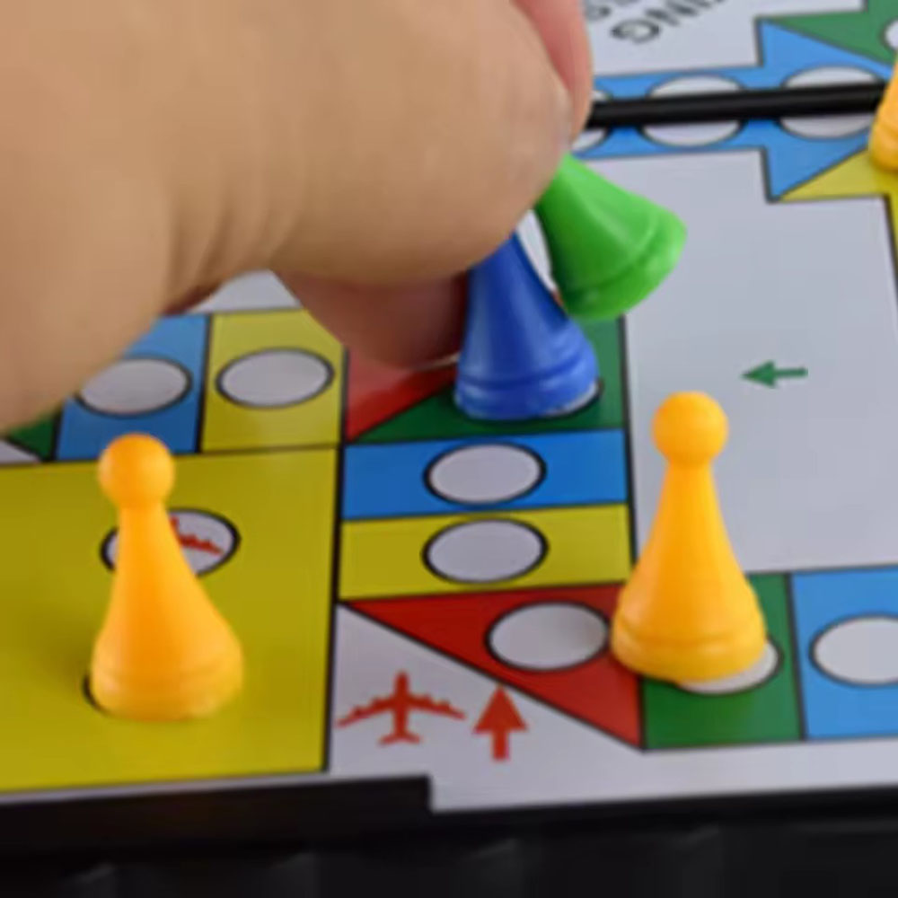 折りたたみ式磁気フライングチェスセット、クロールマット、ポー - Magnetic Travel Chess のレビューと価格