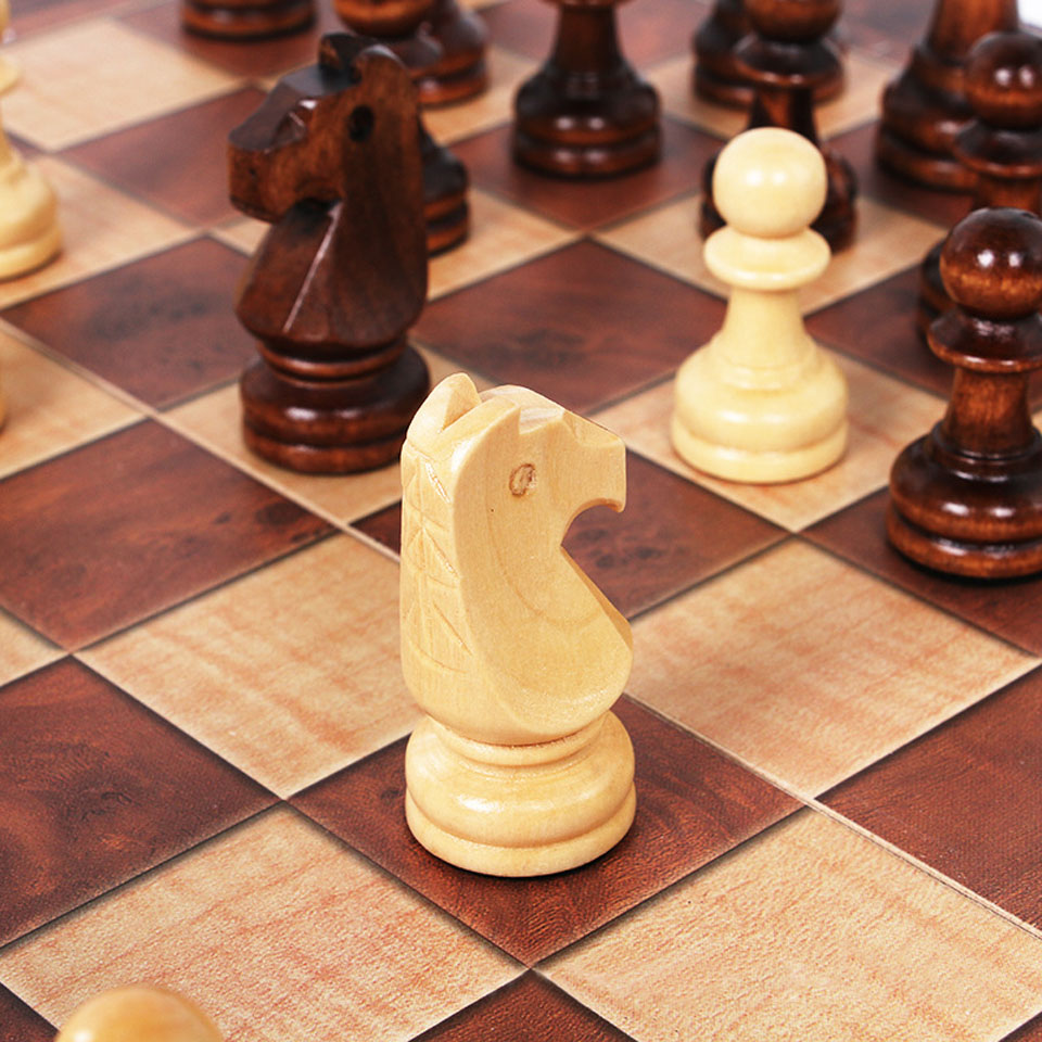 3 in 1 木製チェスバックギャモンチェッカートラベルゲー - Magnetic Travel Chess のレビューと価格